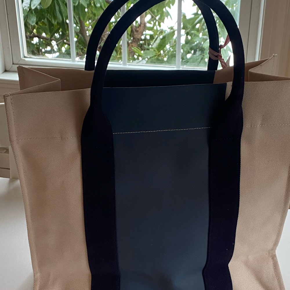 Vineyard Vines large striped tote